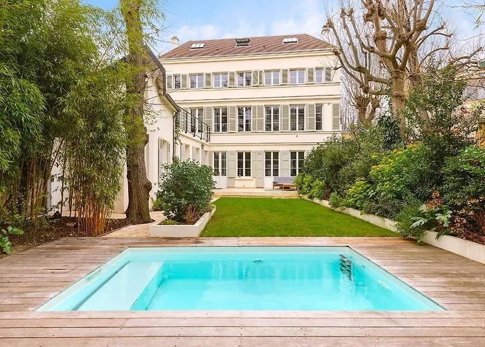 Les Jardins Du Pantheon * Paris